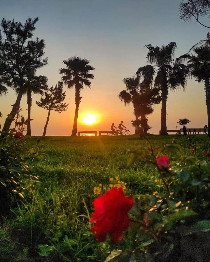 Orbi City Sea View - Special Category Lejlighedshotel Batumi Eksteriør billede